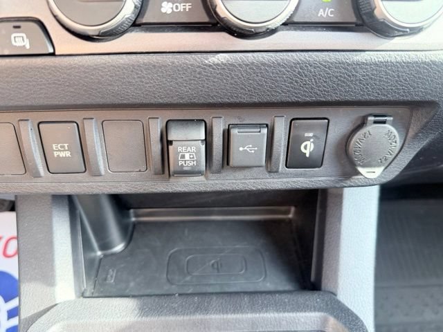 Used 2021 Toyota Tacoma TRD Off-Road AWD/4WD image 16