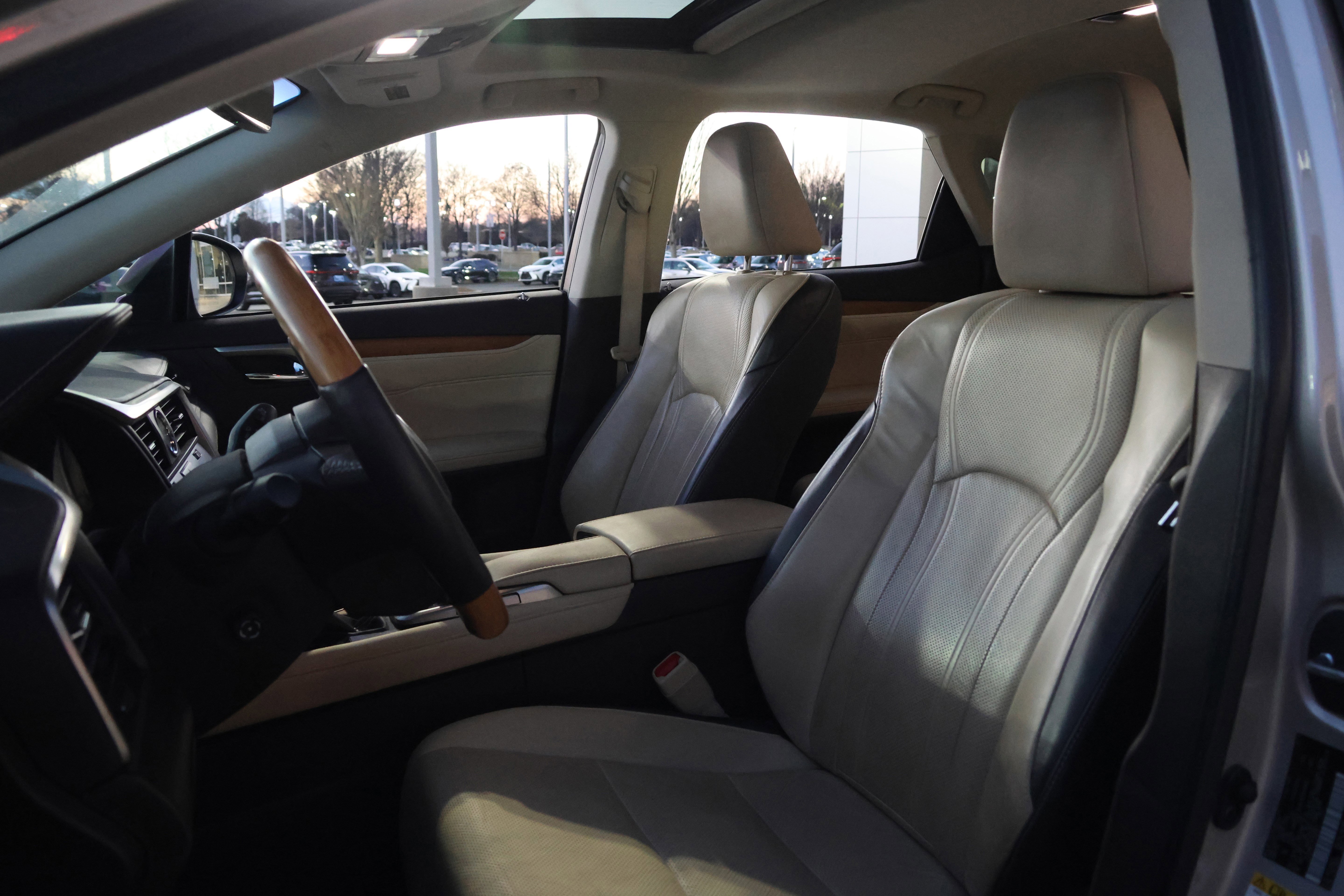 Used 2017 Lexus RX 350 FWD w/ Premium Package image 33