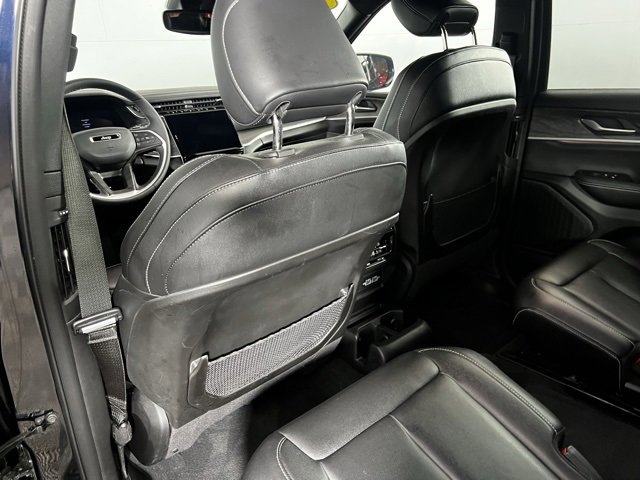 Used 2024 Jeep Grand Cherokee L Limited image 17