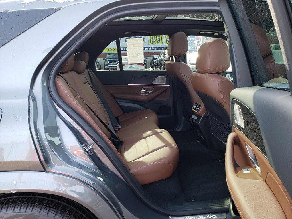 Used 2025 Mercedes-Benz GLE 450e 4MATIC image 16