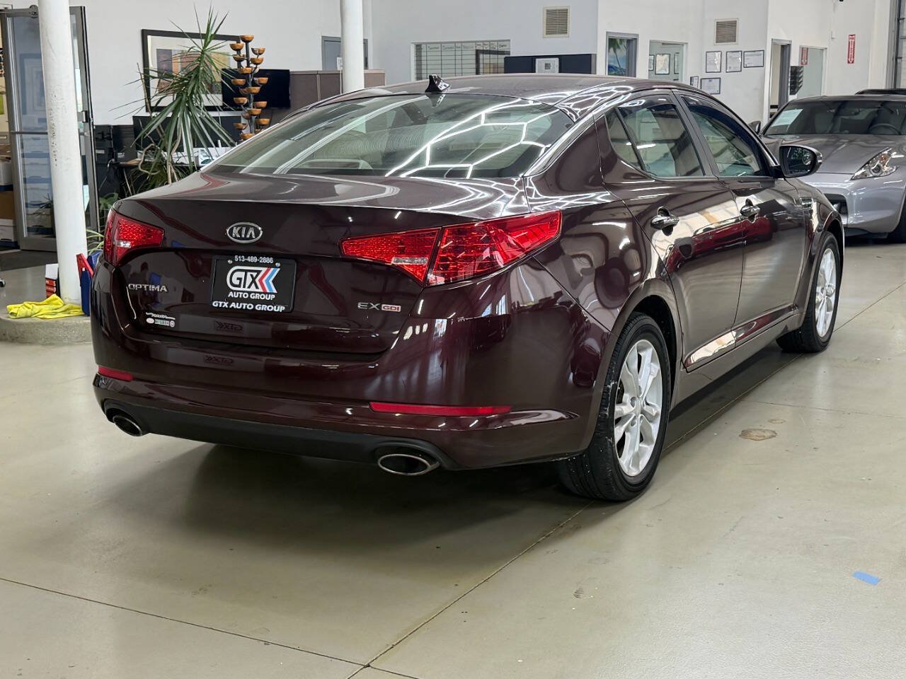 Used 2012 Kia Optima EX FWD image 2