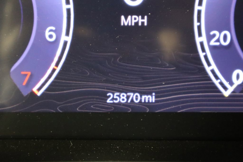 Used 2023 Jeep Grand Cherokee Laredo image 35