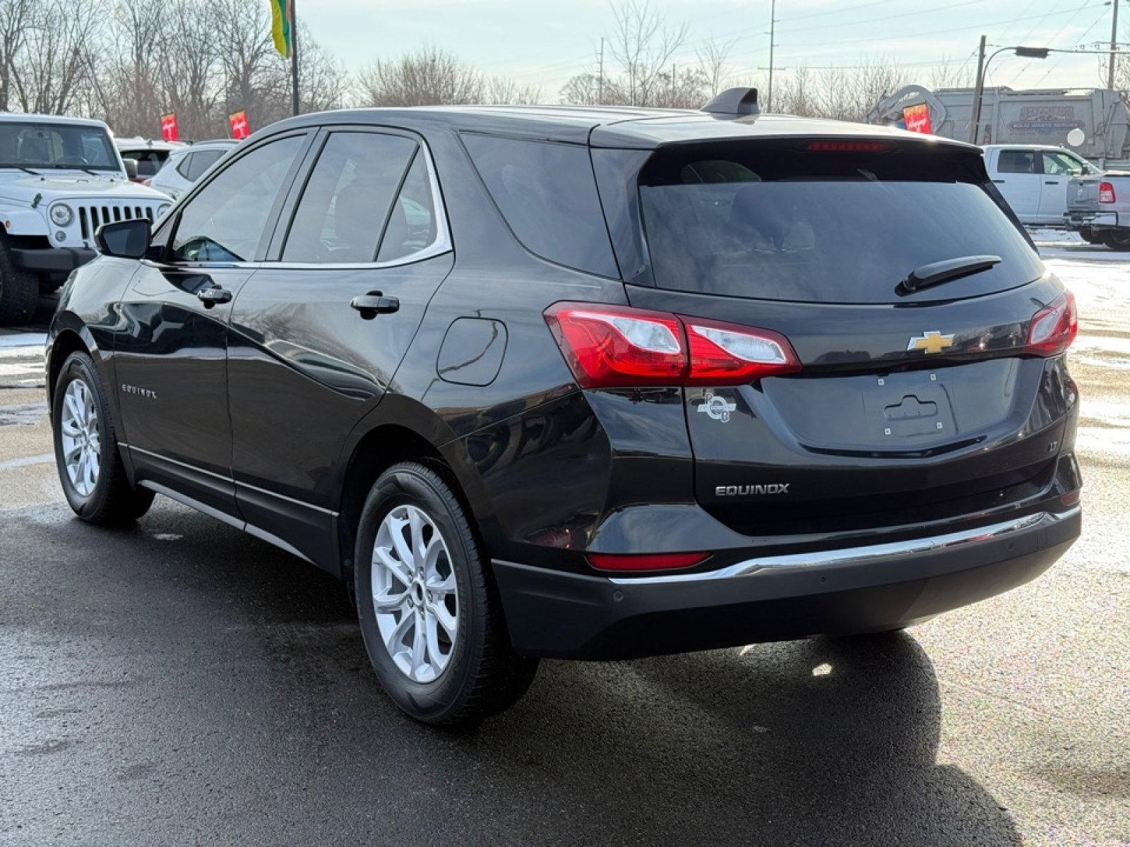 Used 2020 Chevrolet Equinox LT w/ Driver Convenience Package image 6