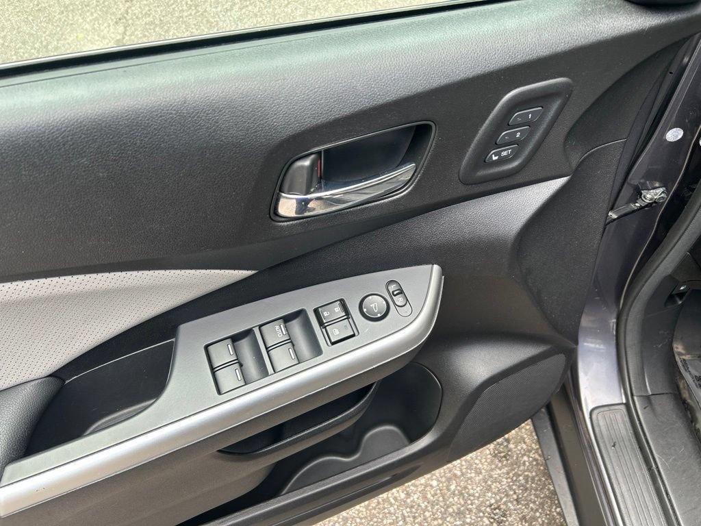 Used 2015 Honda CR-V Touring image 14