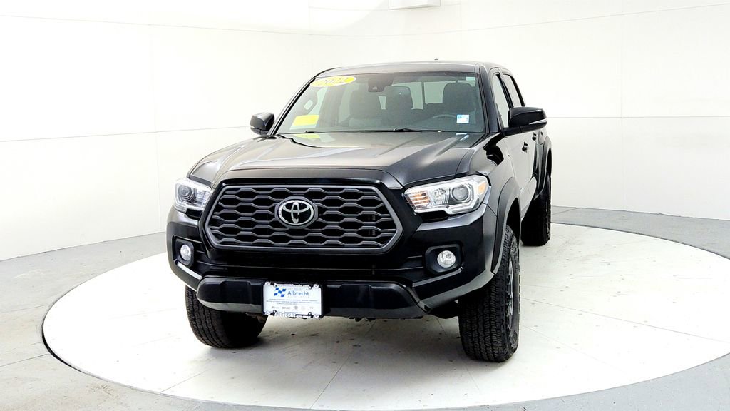 Certified 2022 Toyota Tacoma TRD Off-Road w/ Technology Package AWD/4WD image 2