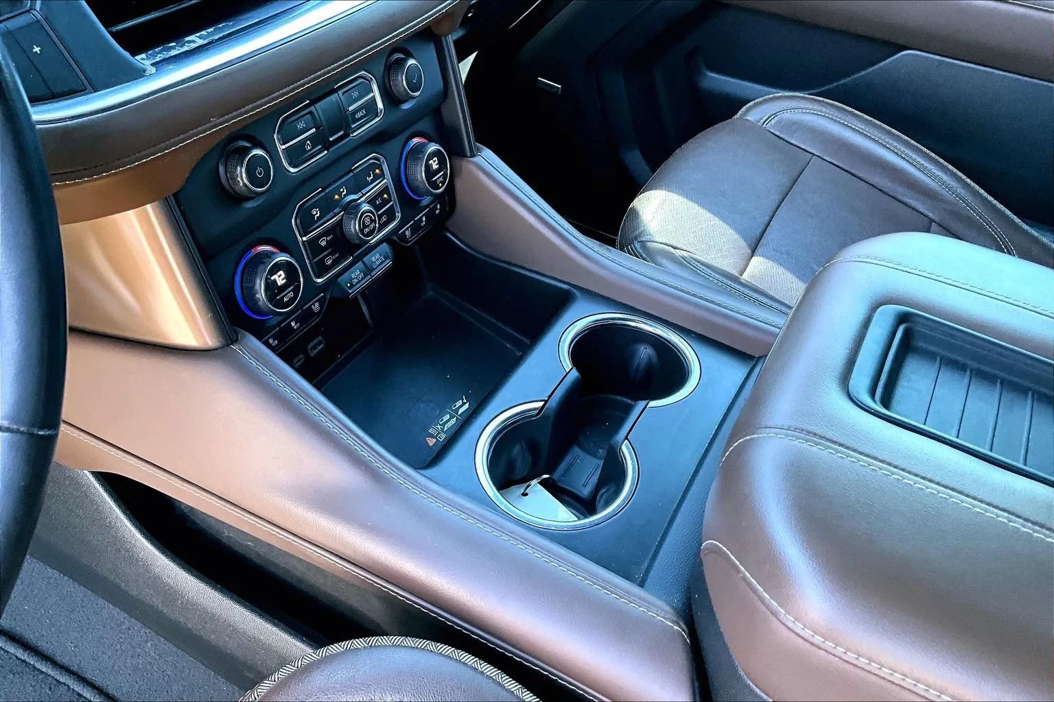 Used 2023 Chevrolet Tahoe High Country AWD/4WD image 18