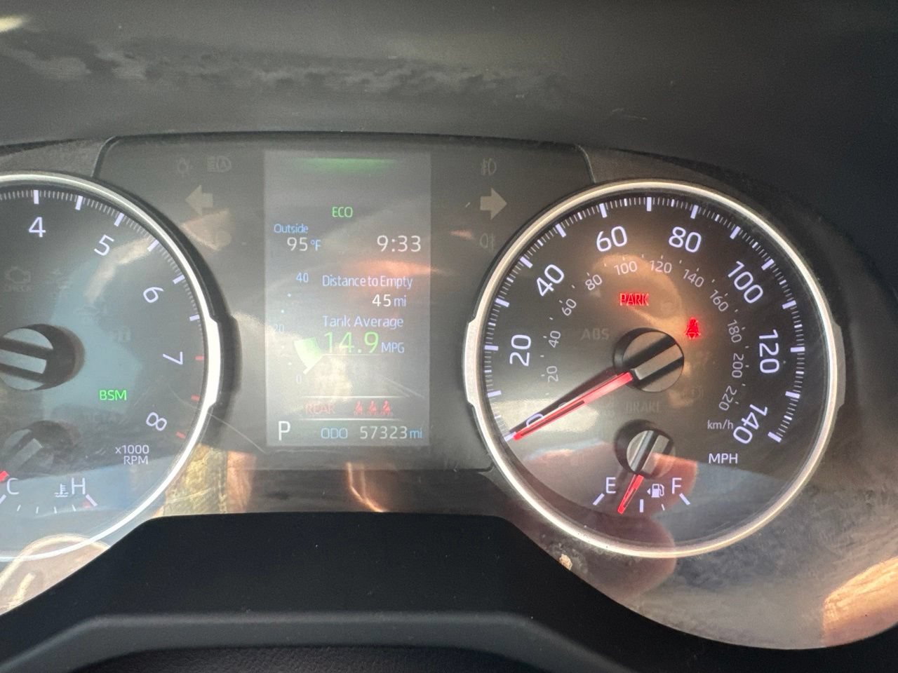 Used 2019 Toyota RAV4 XLE w/ Convenience Package FWD image 11