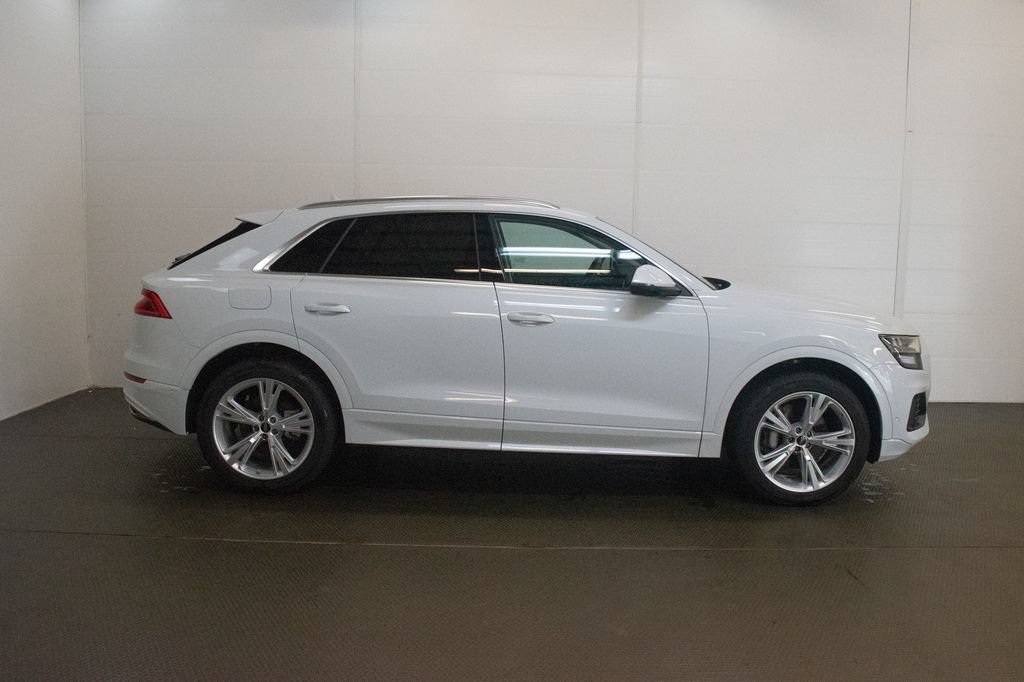 Used 2023 Audi Q8 Premium Plus AWD/4WD image 3