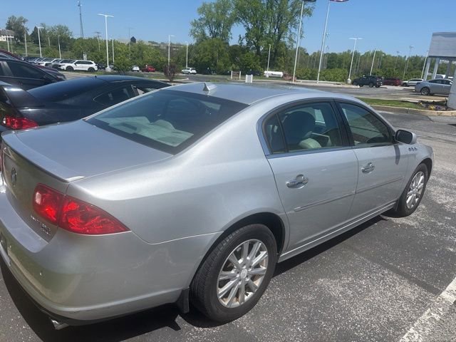 Used 2011 Buick Lucerne CXL w/ Driver Confidence Package FWD image 4