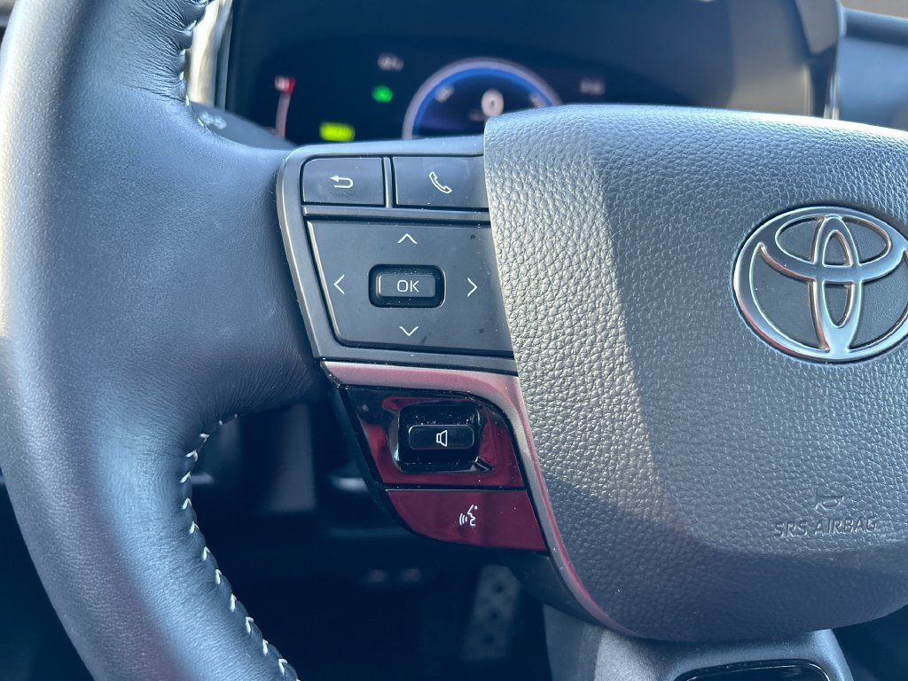 Used 2026 Toyota Camry SE FWD image 16