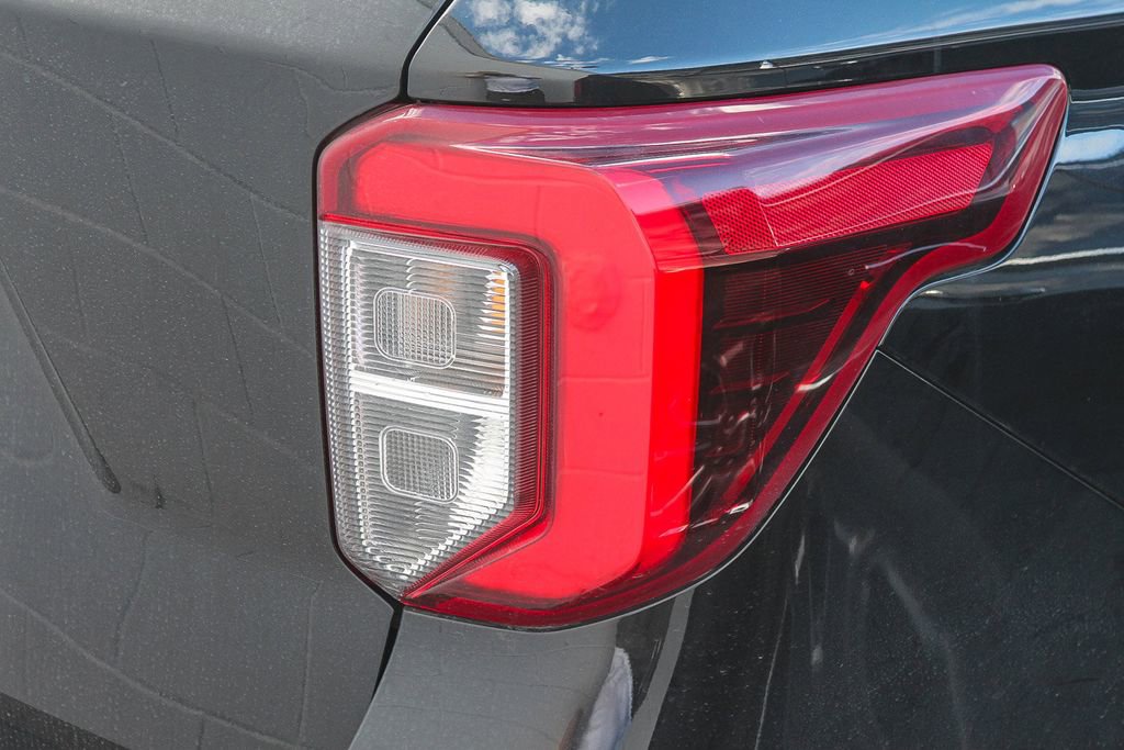 Used 2023 Ford Explorer ST-Line w/ Class IV Trailer Tow Package image 8