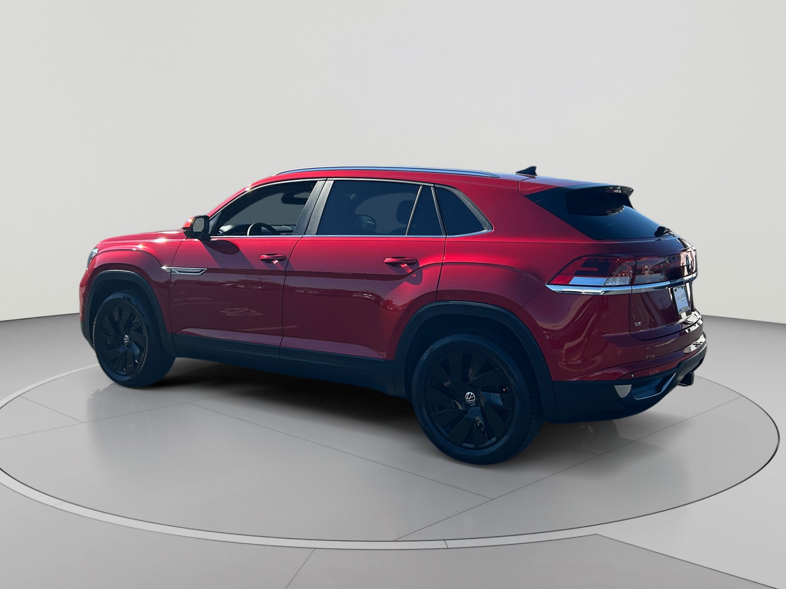 Certified 2024 Volkswagen Atlas Cross Sport SE w/ Panoramic Sunroof Package FWD image 3