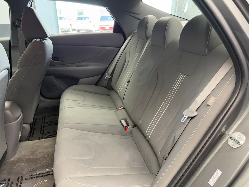 Used 2024 Hyundai Elantra SEL FWD image 61