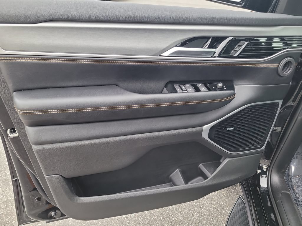 New 2026 Jeep Grand Wagoneer 4WD image 19