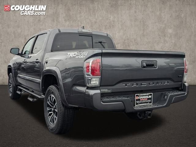 Used 2022 Toyota Tacoma TRD Sport image 5