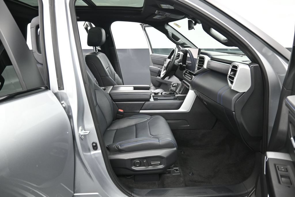 Certified 2024 Toyota Sequoia Platinum AWD/4WD image 39
