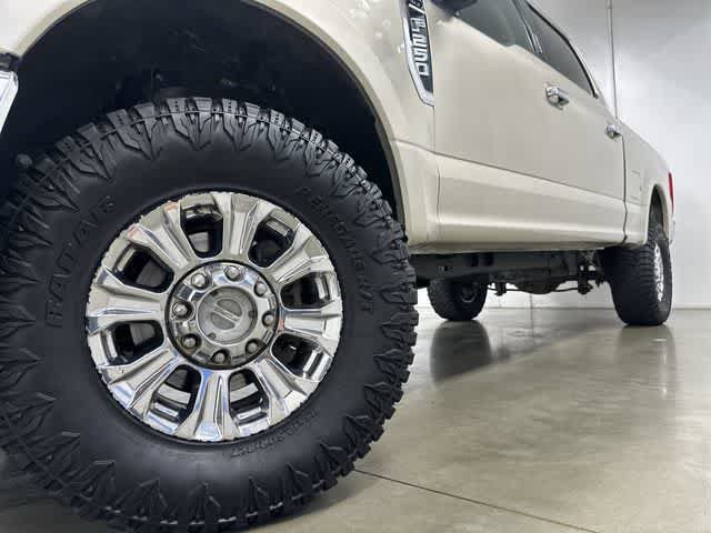 Used 2017 Ford F250 XLT w/ XLT Premium Package AWD/4WD image 28
