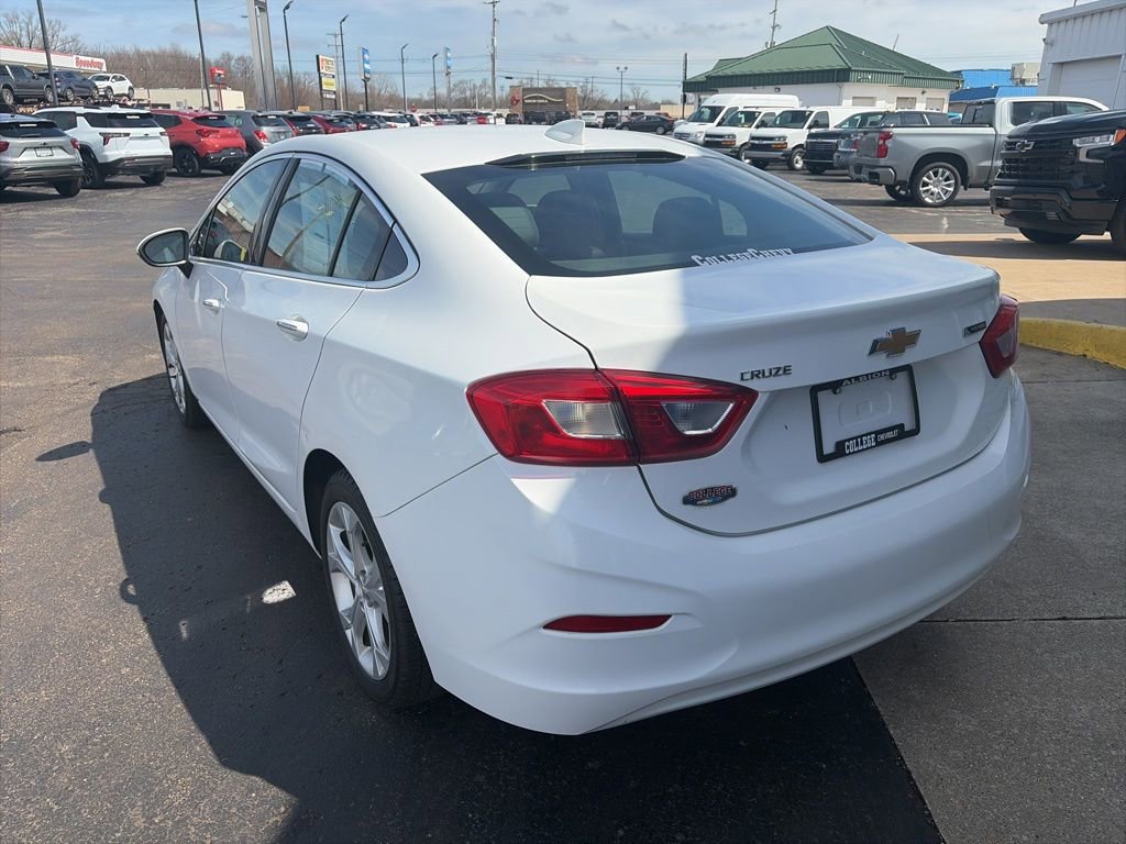 Used 2018 Chevrolet Cruze Premier image 11