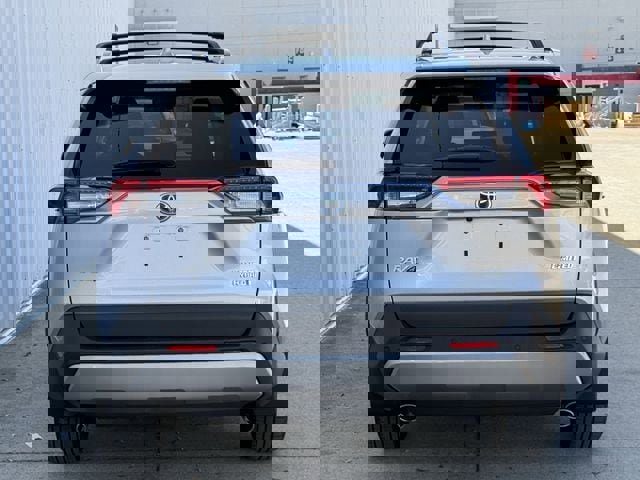 Used 2023 Toyota RAV4 Limited image 5