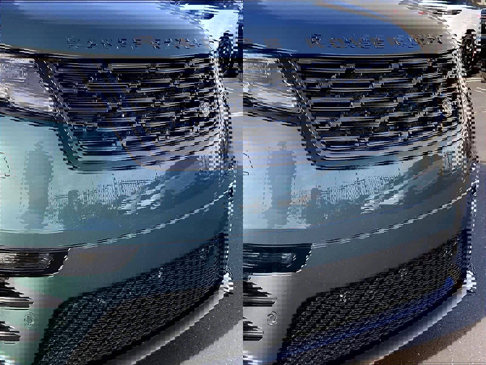 New 2026 Land Rover Range Rover Velar Dynamic SE image 34