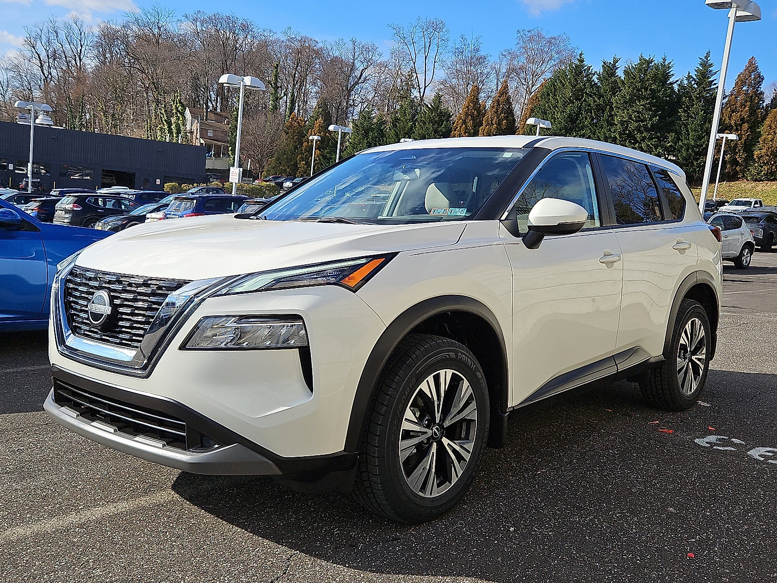 Certified 2023 Nissan Rogue SV image 3