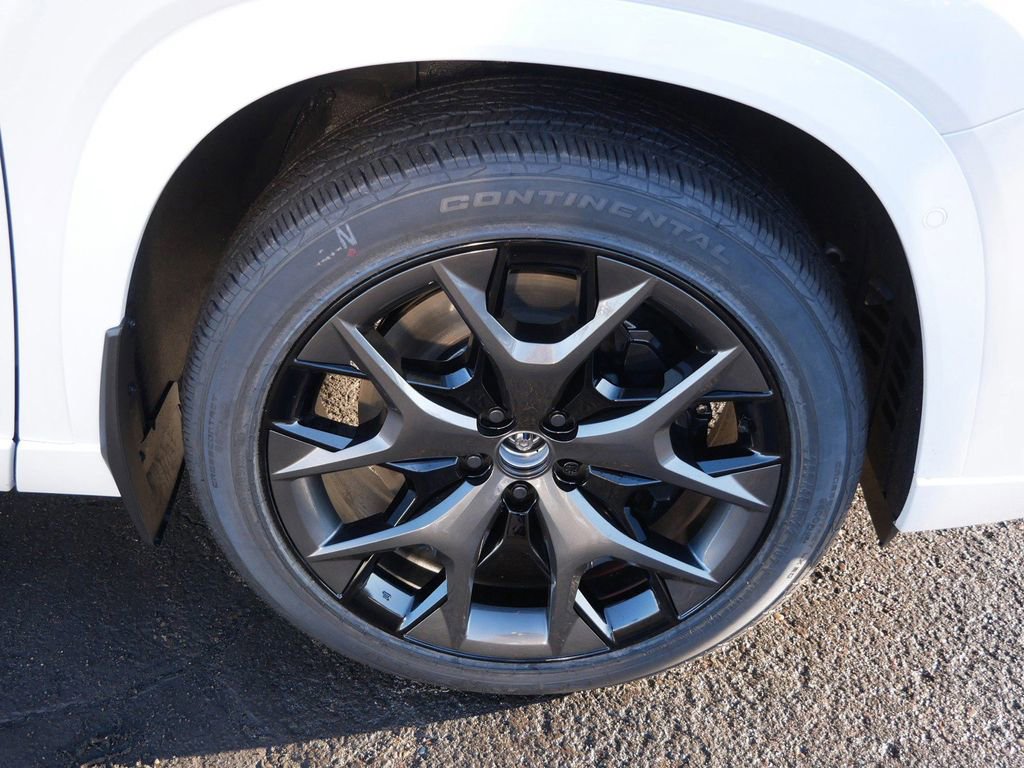 New 2026 Lexus TX 500h AWD image 21