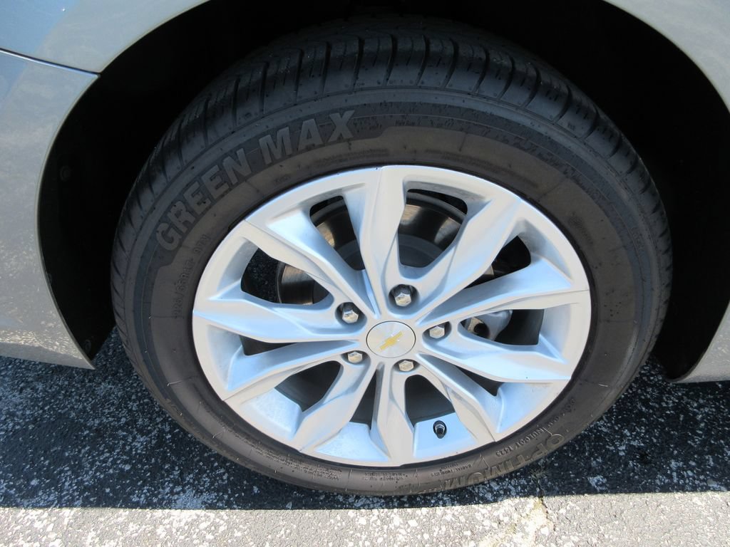 Used 2024 Chevrolet Malibu LT FWD image 9