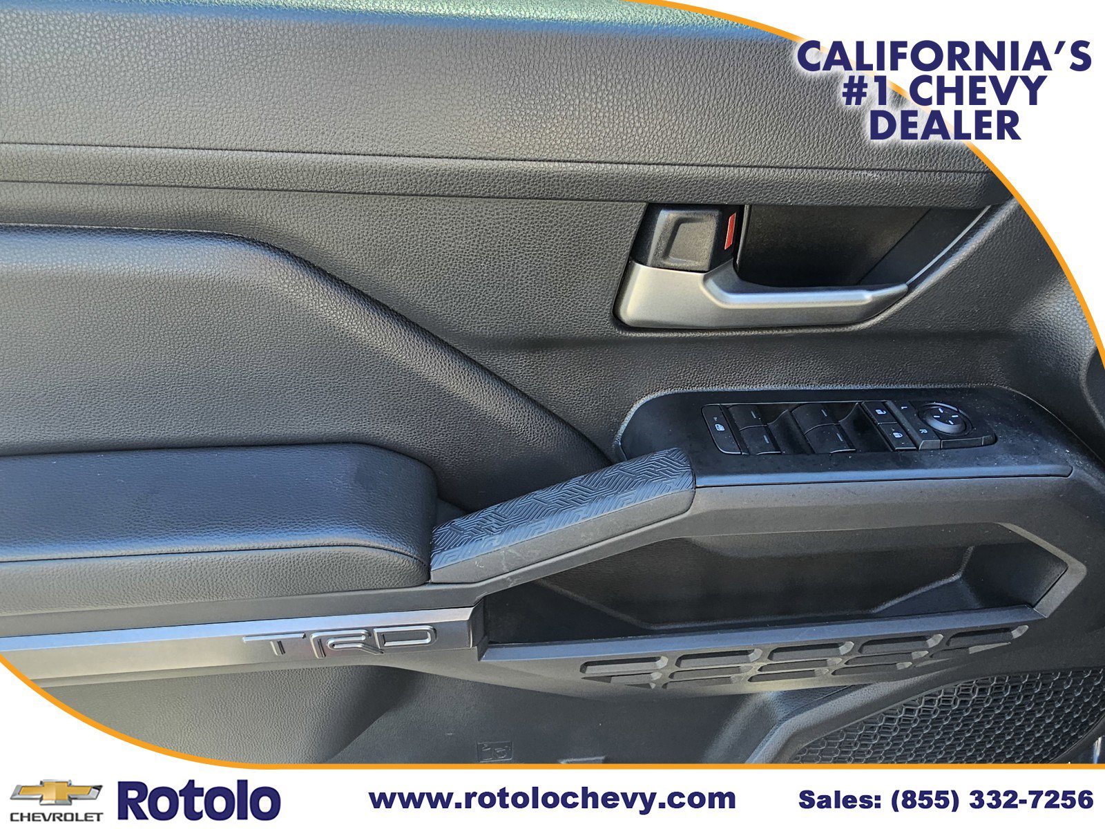 Used 2025 Toyota Tacoma TRD Sport w/ TRD Sport Upgrade Package image 19