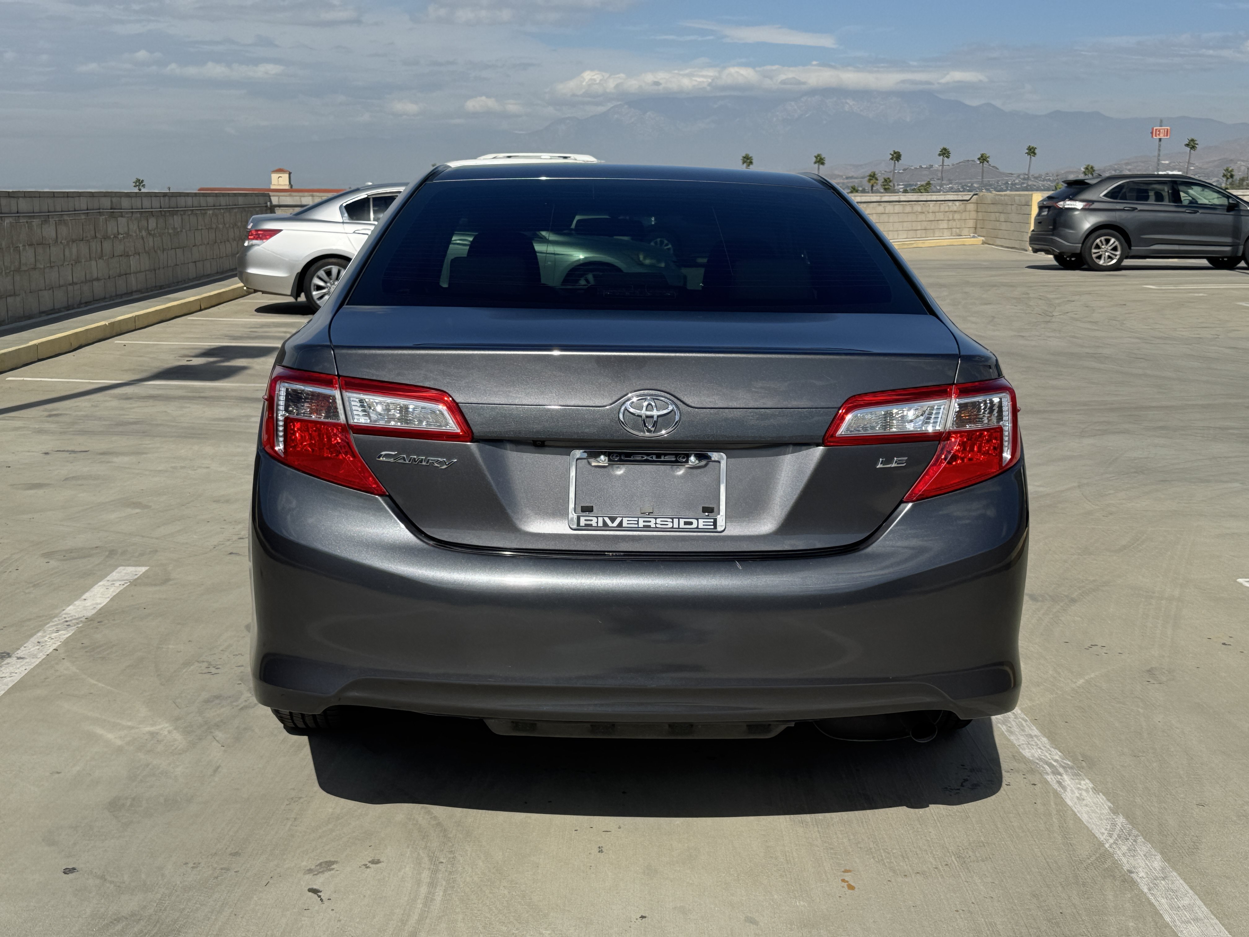 Used 2014 Toyota Camry LE FWD image 9