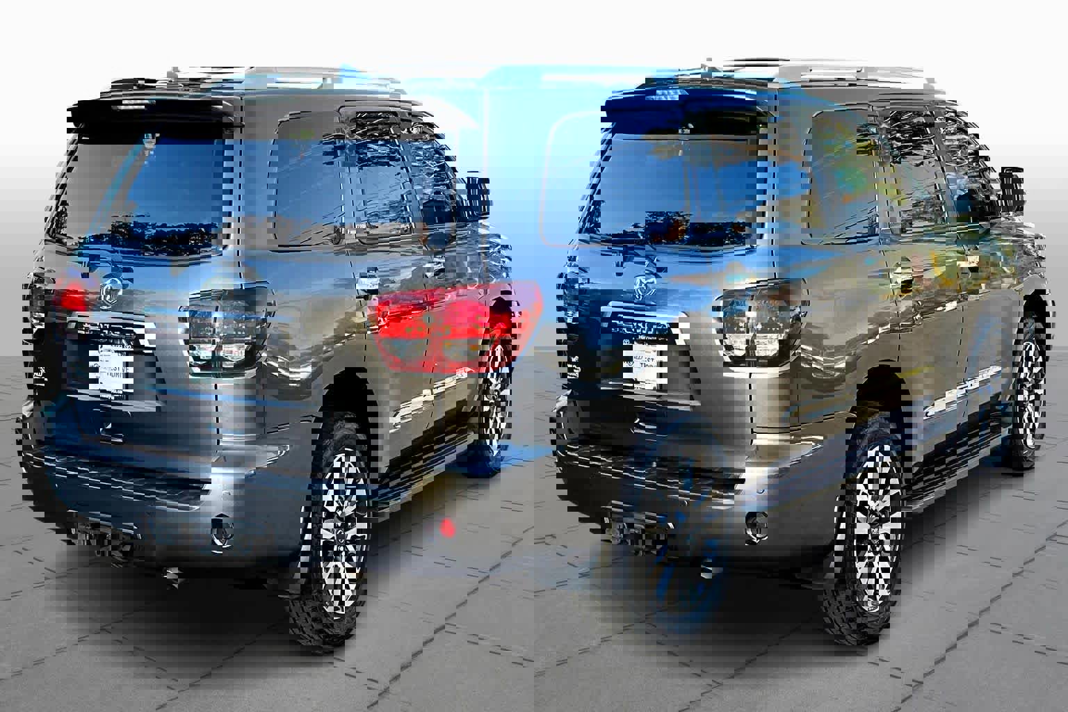 Used 2021 Toyota Sequoia Limited image 12