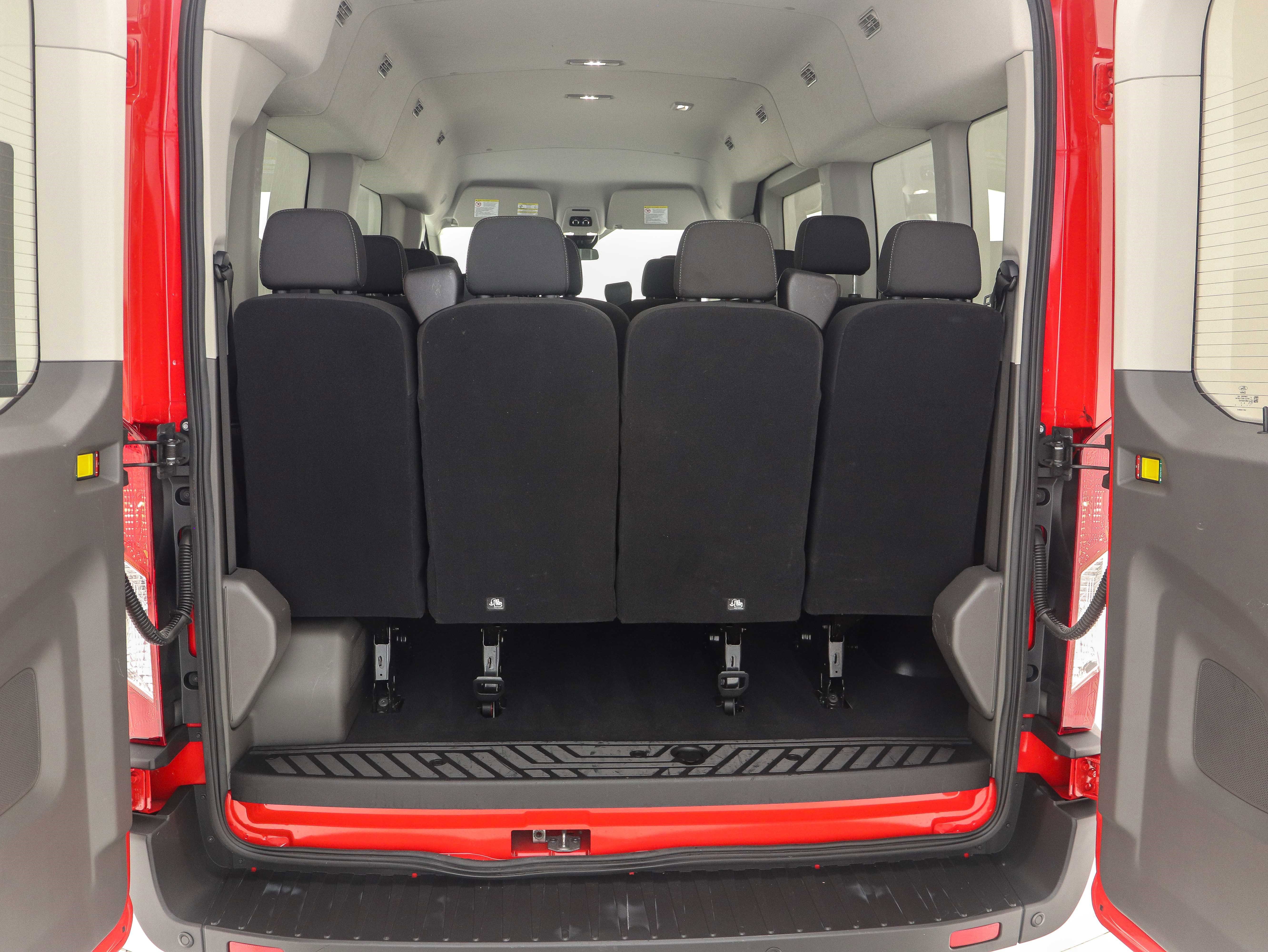 Used 2023 Ford Transit 350 XLT image 11