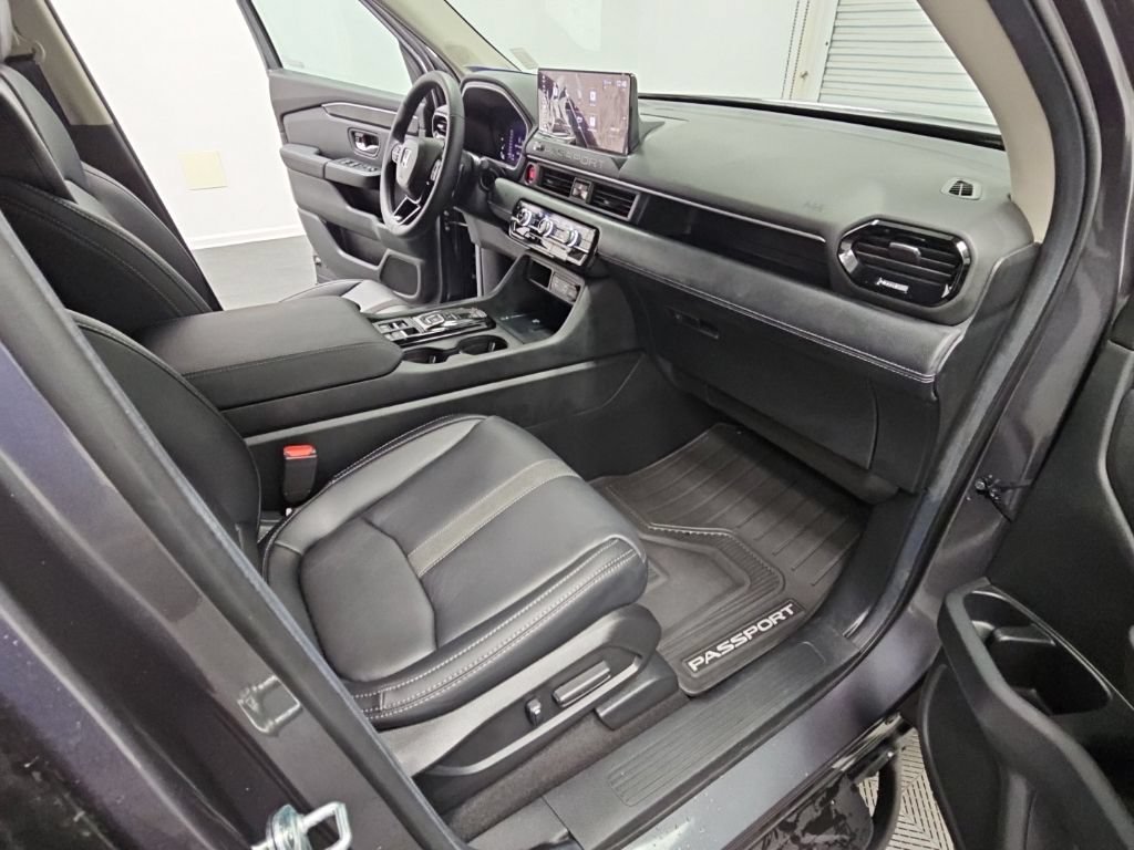 Used 2026 Honda Passport RTL image 37