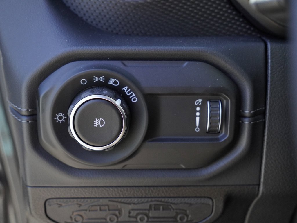 New 2026 Jeep Wrangler Unlimited Rubicon w/ Safety Group AWD/4WD image 13