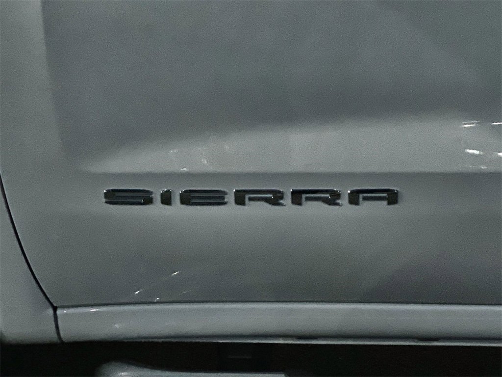 New 2026 GMC Sierra 1500 SLE image 17