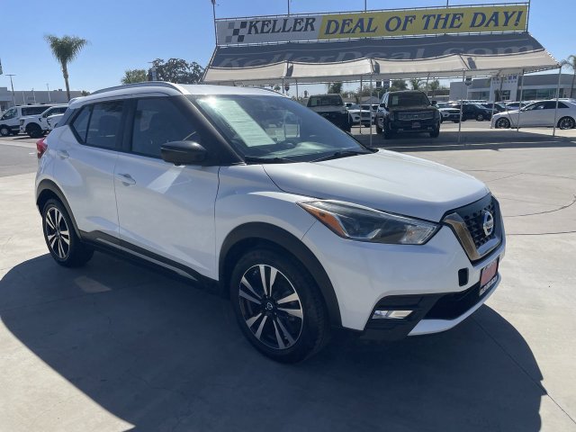 Used 2019 Nissan Kicks SR FWD image 2