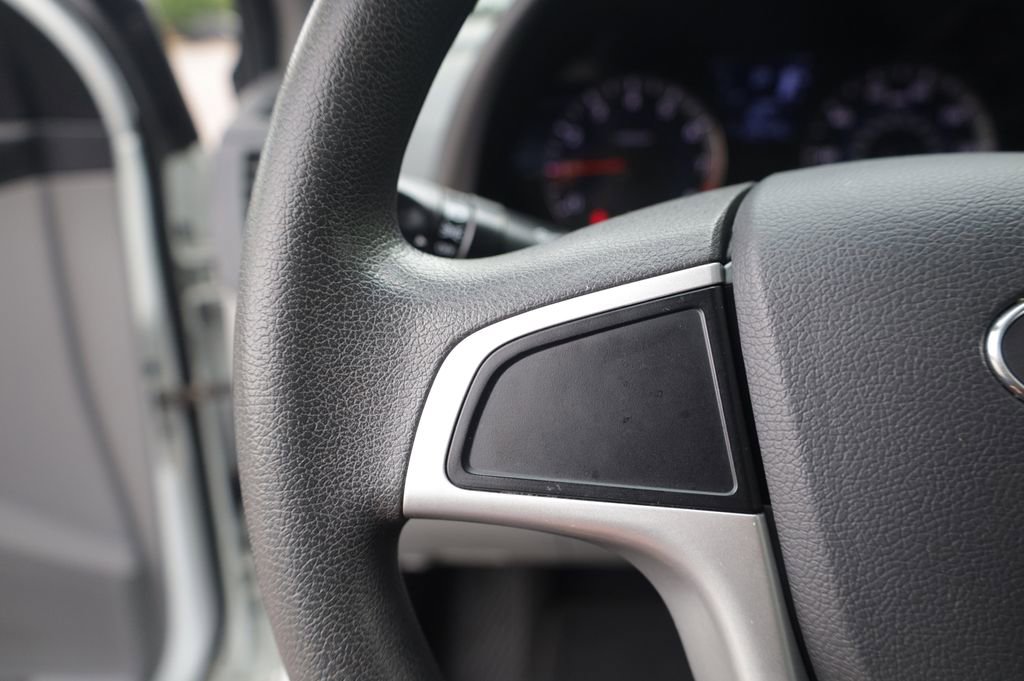 Used 2012 Hyundai Accent GS FWD image 16