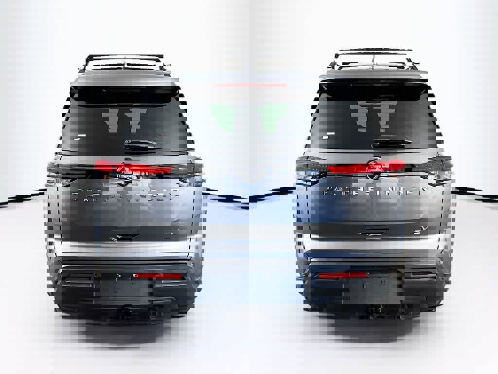 Used 2022 Nissan Pathfinder SV w/ SV Premium Package image 5