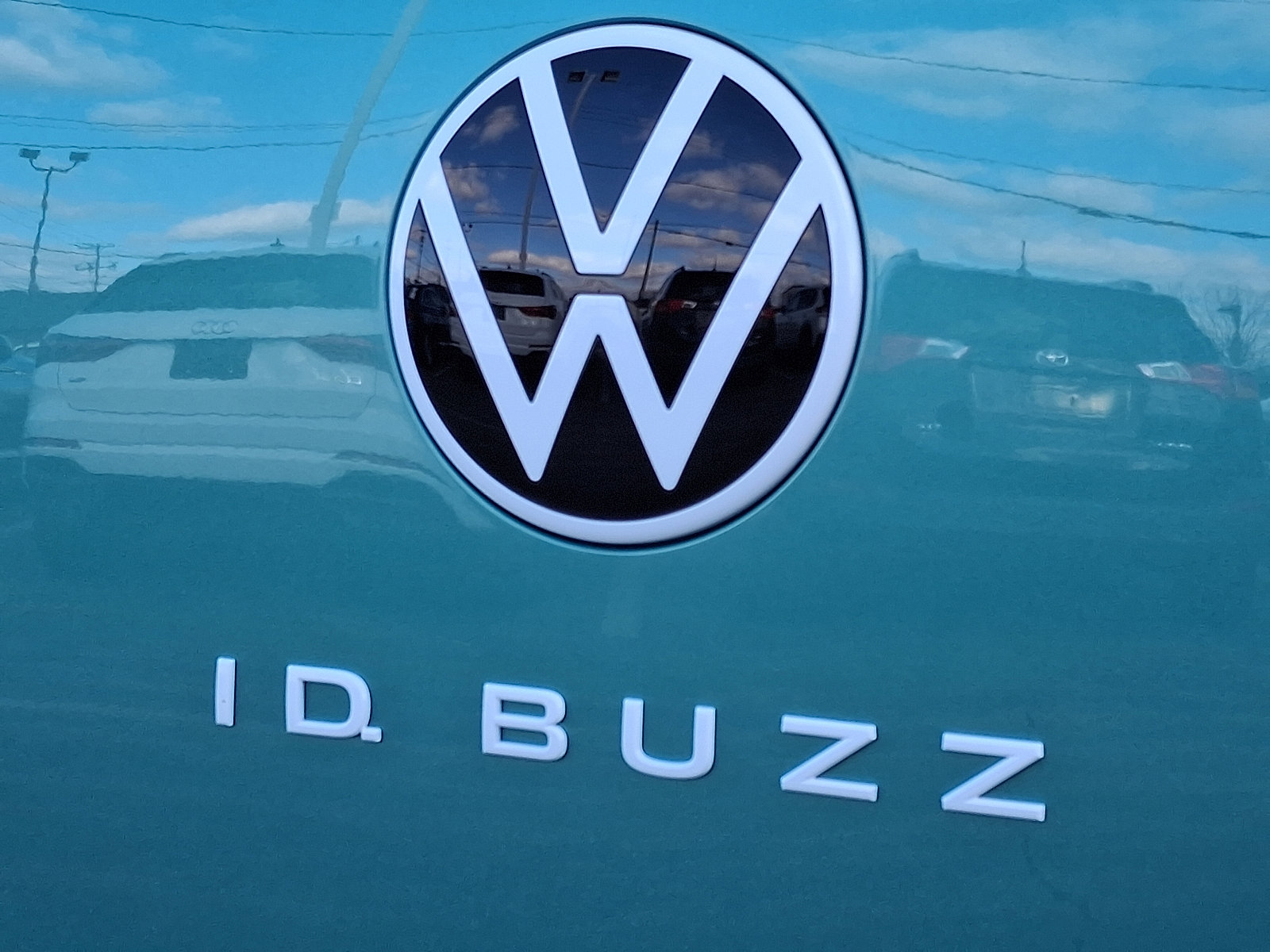New 2025 Volkswagen ID. Buzz 1st Edition image 12