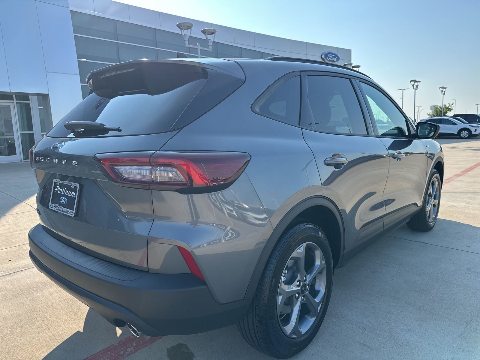 Used 2025 Ford Escape ST-Line image 28