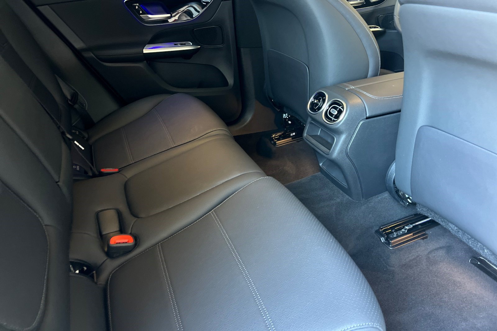 Certified 2025 Mercedes-Benz GLC 350e 4MATIC image 30