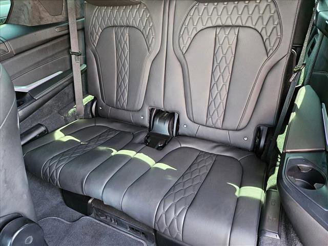 Used 2023 BMW X7 M60i image 19