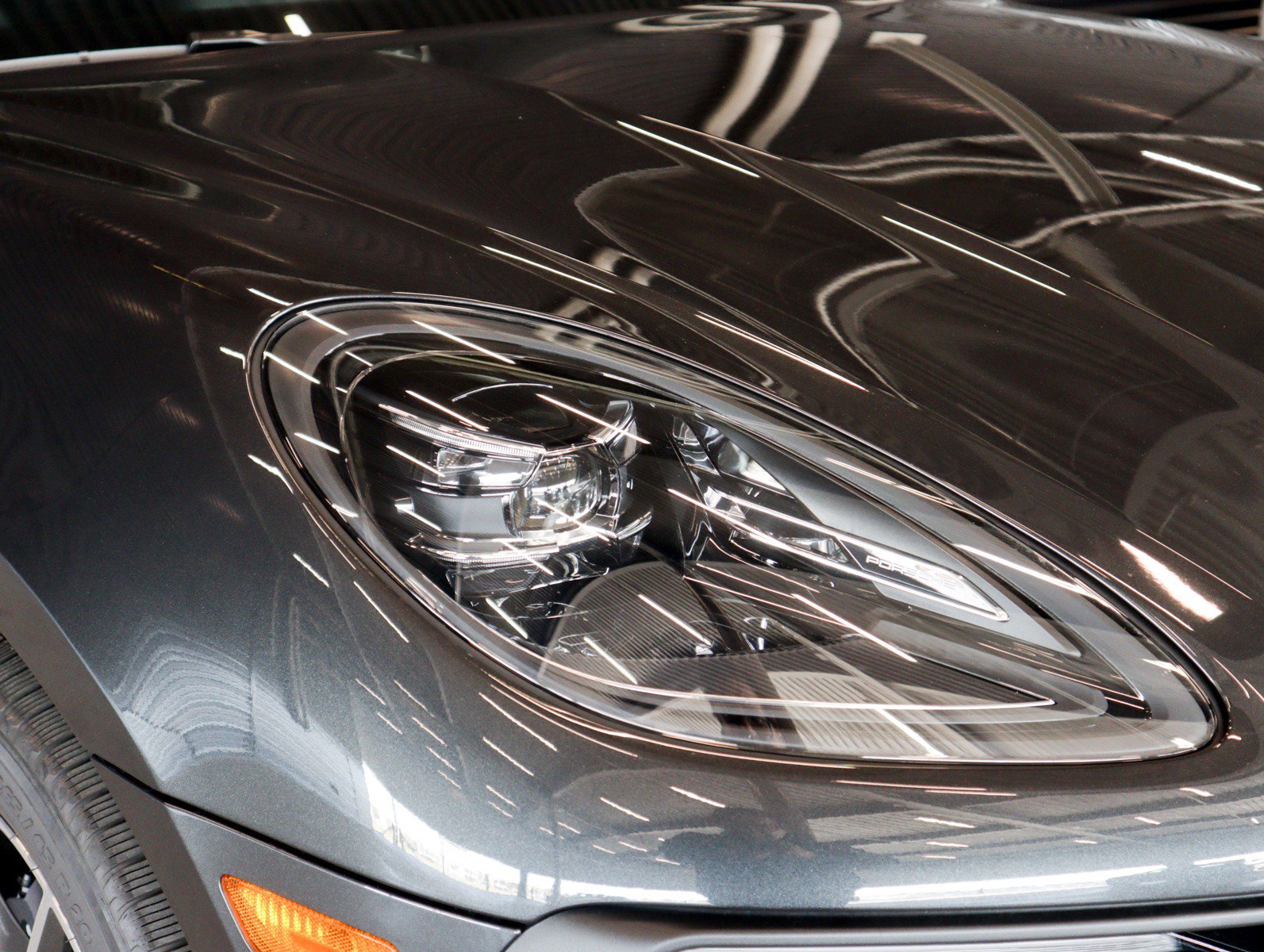 Certified 2025 Porsche Macan image 29