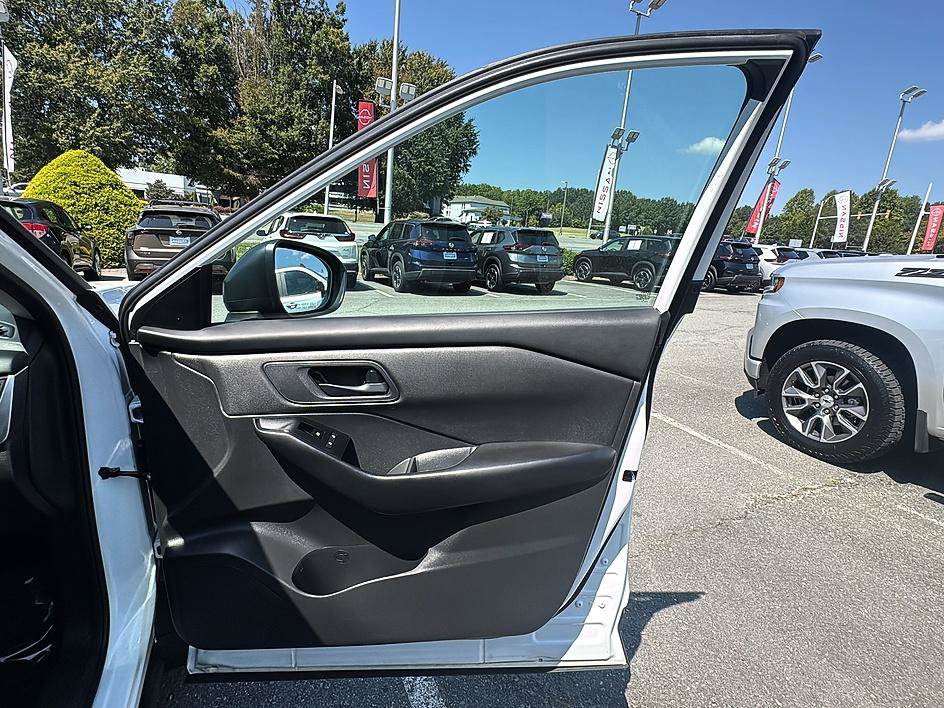 Certified 2024 Nissan Rogue S AWD/4WD image 29