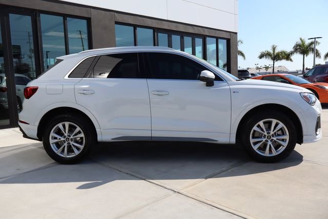 Used 2024 Audi Q3 2.0T Premium Plus image 2