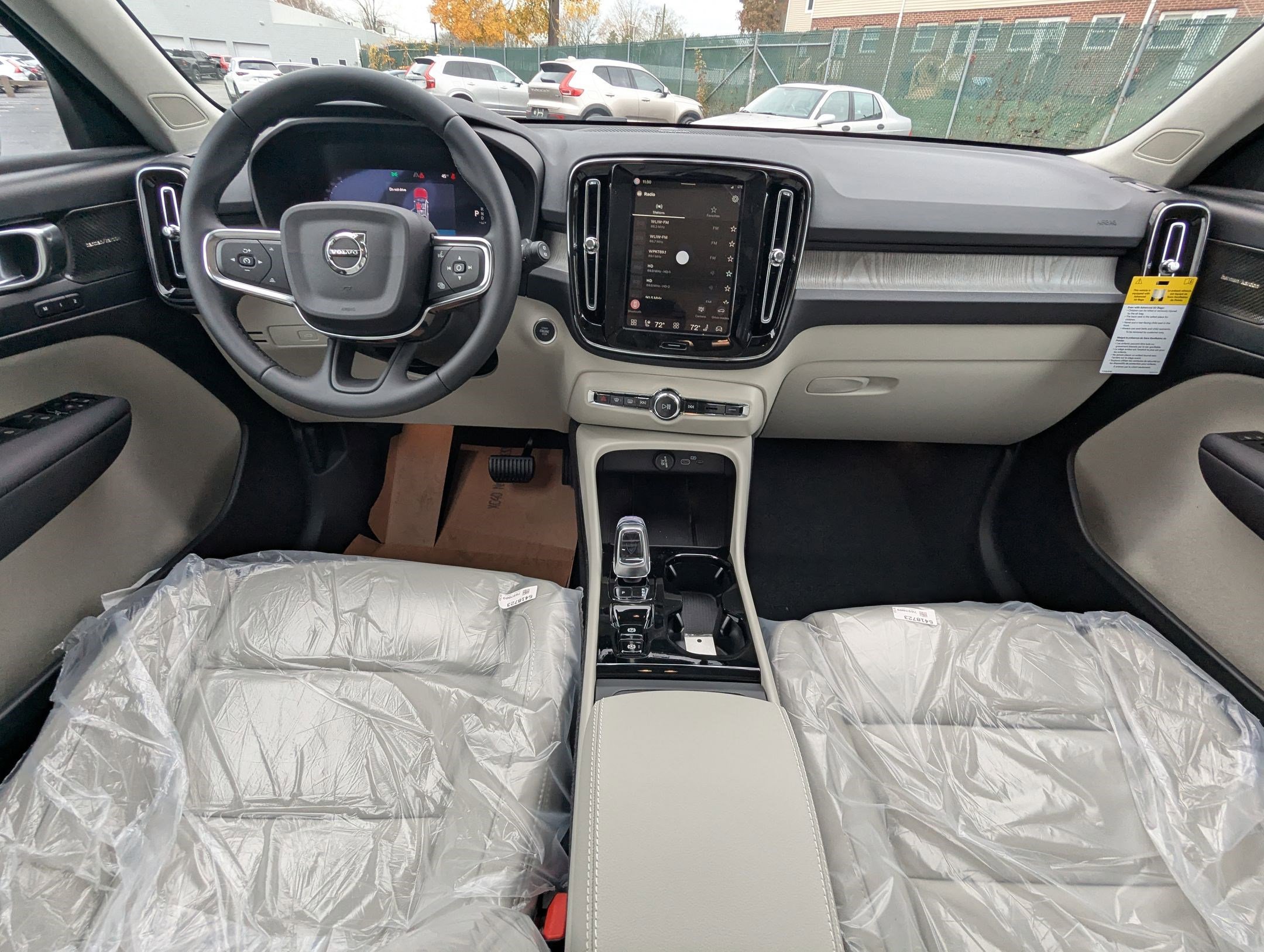 New 2026 Volvo XC40 B5 Ultra w/ Protection Package Premier image 18