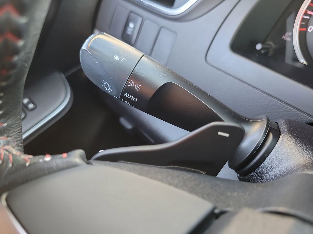 Used 2017 Toyota Camry SE image 29