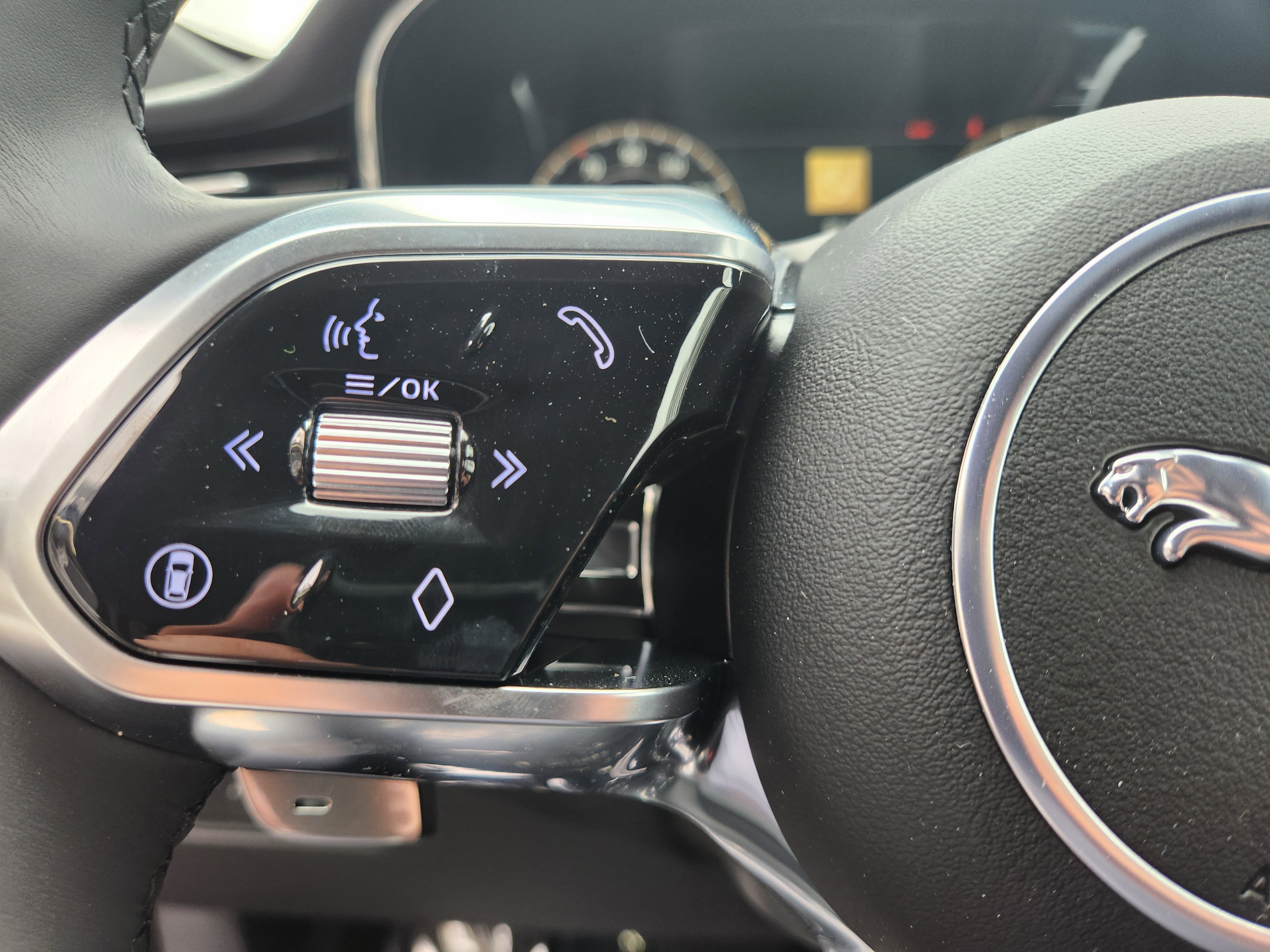 New 2026 Jaguar F-PACE R-Dynamic S image 12