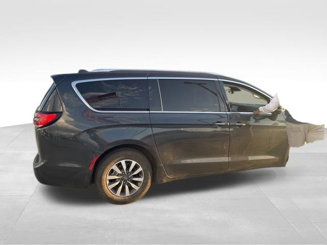 Used 2021 Chrysler Pacifica Touring-L image 13