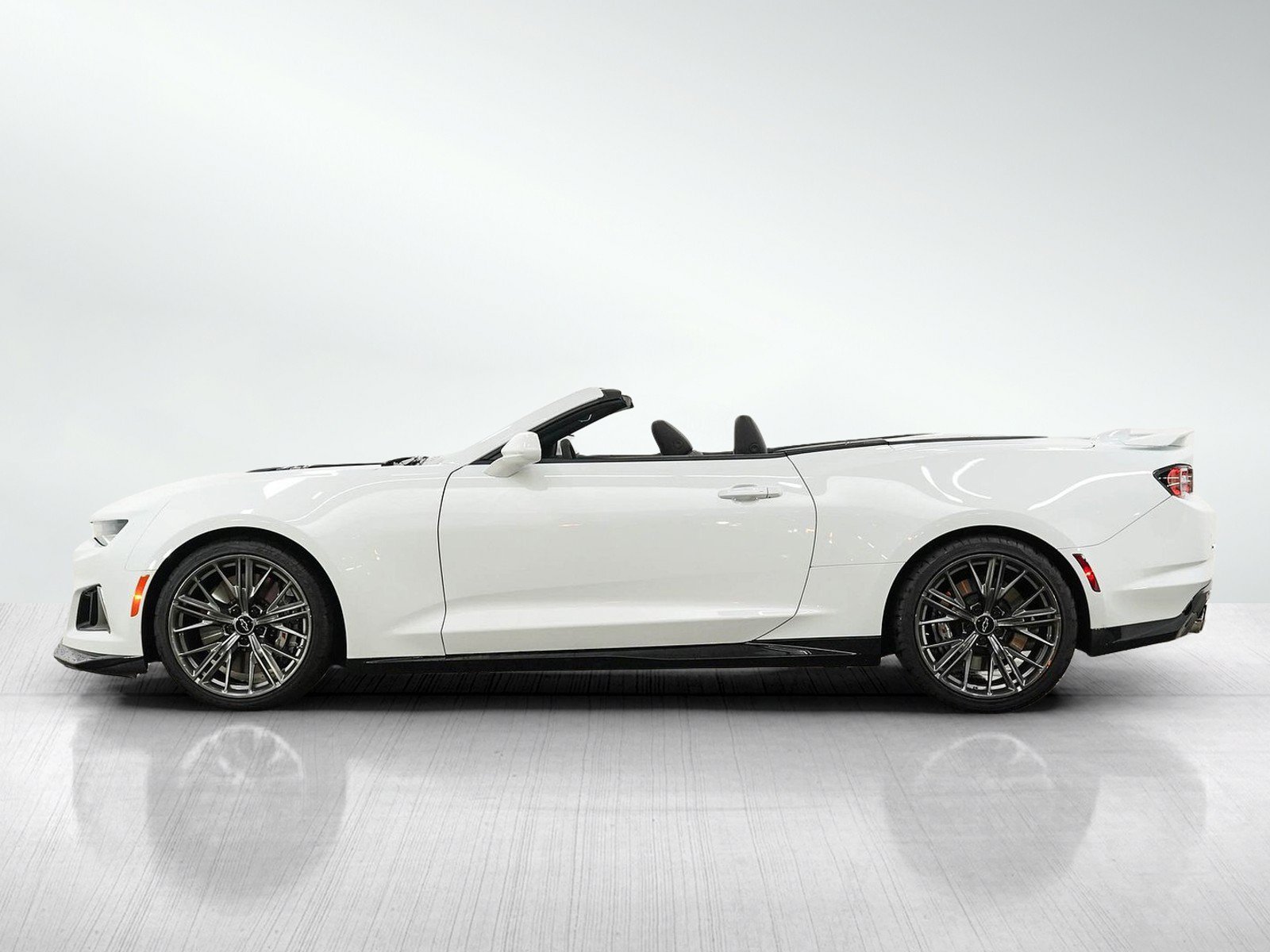 Used 2023 Chevrolet Camaro ZL1 RWD image 2