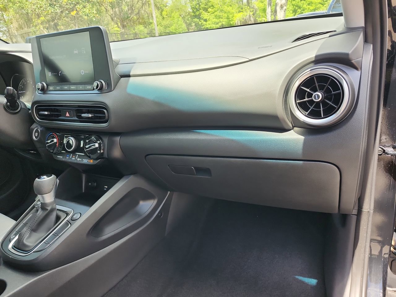 Certified 2023 Hyundai Kona SEL AWD/4WD image 19